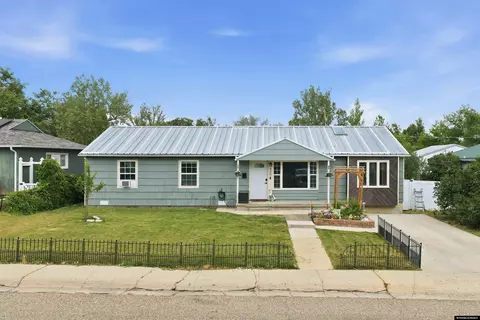 420 S Sun Dr, Casper, WY 82609