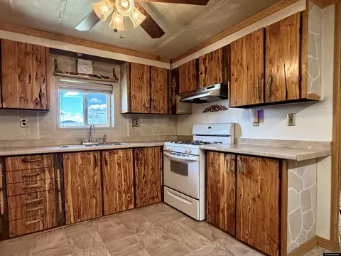 Kitchen - 120 E Highway 70, Baggs, WY 82321 photo 2 of 3