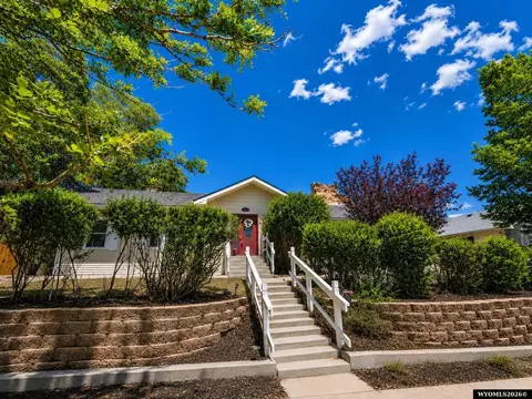 484 W Flaming Gorge Way, Green River, WY 82935