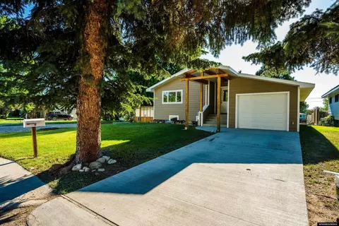 735 N Carrington Ave, Buffalo, WY 82834