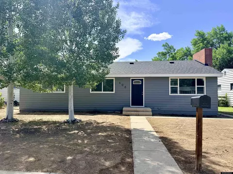 408 S 16th St, Worland, WY 82401