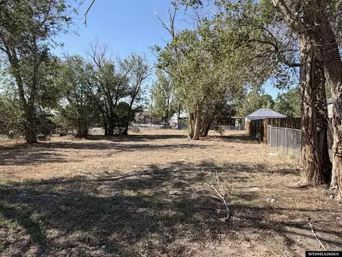 902 E Jackson Ave, Riverton, WY 82501