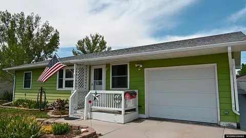1314 Rose Marie Dr, Riverton, WY 82501