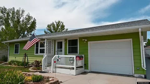 1314 Rose Marie Dr, Riverton, WY 82501