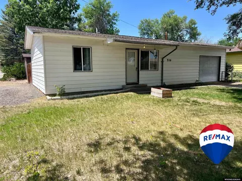 516 N 7th St, Riverton, WY 82501