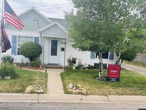 432 5th St, Evanston, WY 82930