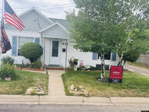 432 5th St, Evanston, WY 82930