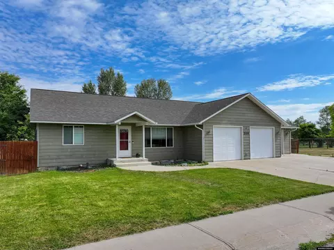 209 Vista Cir, Lander, WY 82520