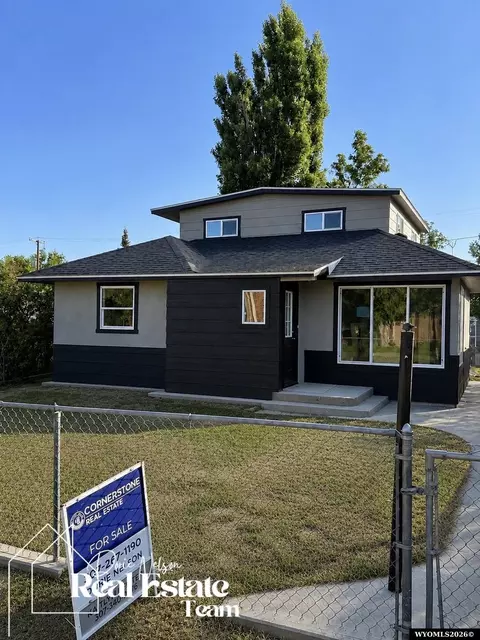 410 Morgan Ave, Mills, WY 82644