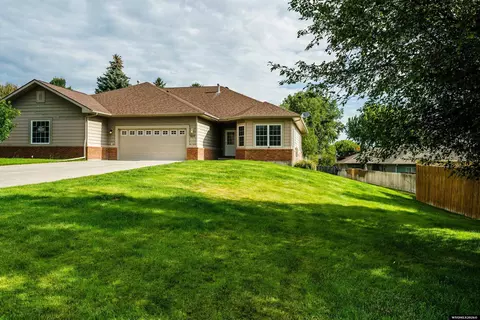 600 Comanche Ln, Buffalo, WY 82834