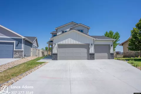 Exterior - 832 Cheney Loop, Casper, WY 82609 photo 3 of 5