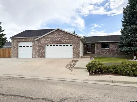 1730 Texas Way, Green River, WY 82935