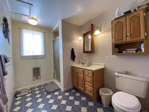 Bath - 5 Boulder Loop, Lander, WY 82520 photo 2 of 3