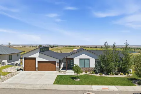240 W 27th St, Casper, WY 82601