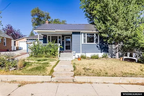 810 Bushnell Ave, Rock Springs, WY 82901
