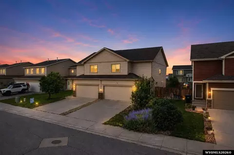 6858 Umpqua River Rd, Casper, WY 82604