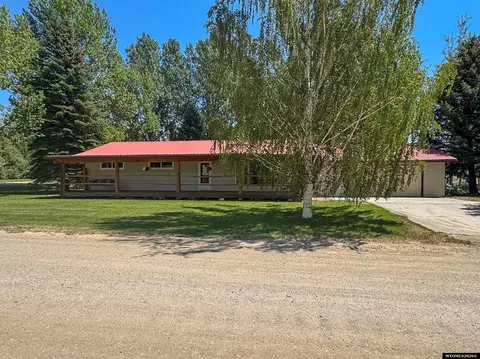 1240 Raintree Dr, Riverton, WY 82501