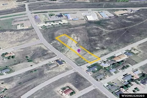 508 Emigrant Dr, Glenrock, WY 82637