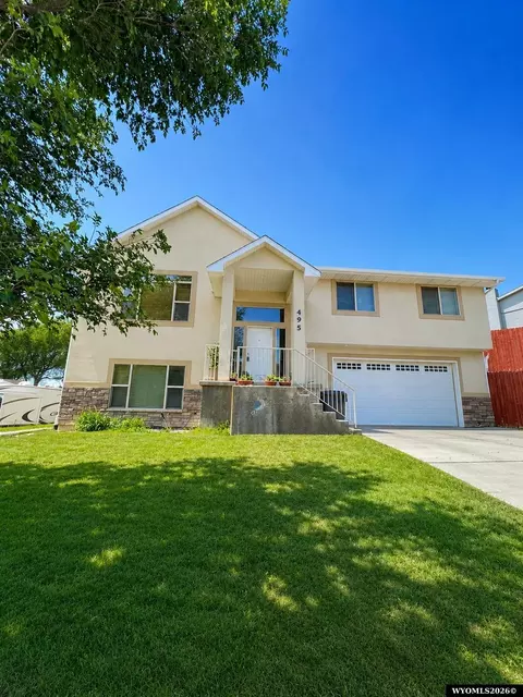 495 Hillcrest Way, Green River, WY 82935