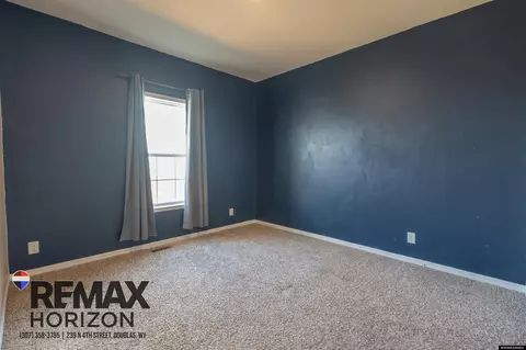 Bedroom - 910 Flicker St, Douglas, WY 82633 photo 3 of 3