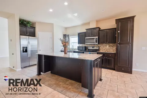 Kitchen - 910 Flicker St, Douglas, WY 82633 photo 3 of 3