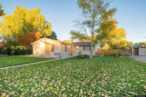 401 S 7th St, Basin, WY 82410