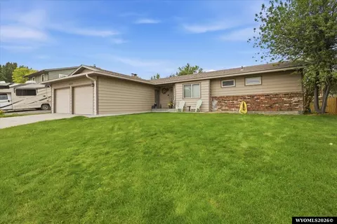 Exterior - 2012 Nottingham Dr, Casper, WY 82609 photo 4 of 4