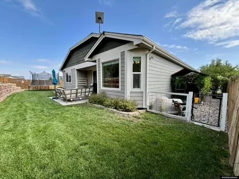 Exterior - 964 Eagle Dr, Douglas, WY 82633 photo 9 of 11