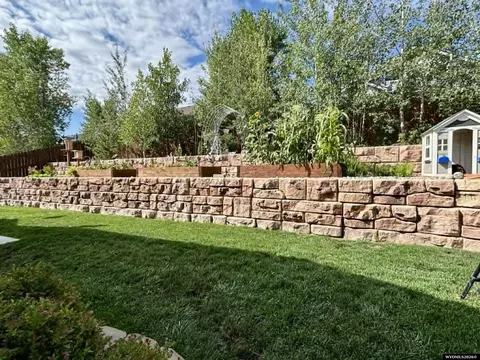 Exterior - 964 Eagle Dr, Douglas, WY 82633 photo 6 of 11