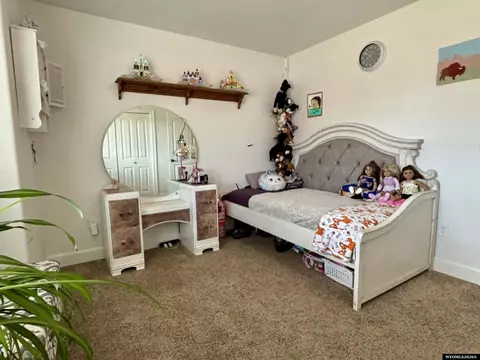 Bedroom - 964 Eagle Dr, Douglas, WY 82633 photo 7 of 9