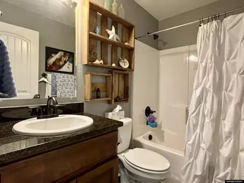 Bath - 964 Eagle Dr, Douglas, WY 82633 photo 4 of 5