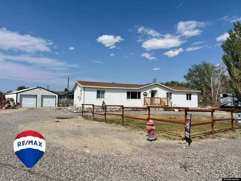 312 W 3rd, Shoshoni, WY 82649