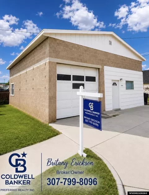 224 4th St, Evanston, WY 82930