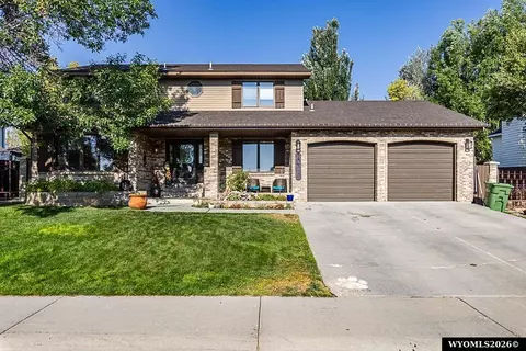 1004 Rosewood Dr, Rock Springs, WY 82901
