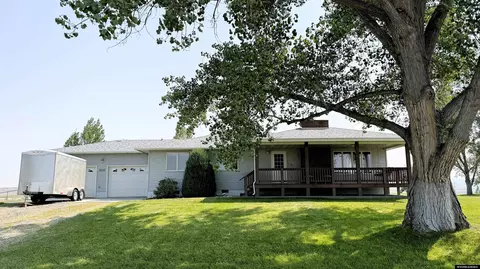 1820 Sugar Ln, Worland, WY 82401