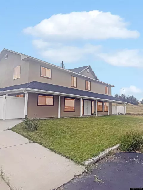 148 Benjamin Franklin St, Evanston, WY 82930