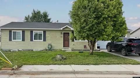 413 W Marble St, Guernsey, WY 82214