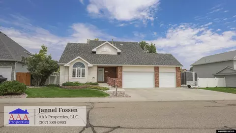 2517 Crestwood Ln, Rock Springs, WY 82901