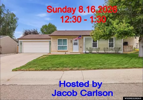 2002 Glendo Dr, Casper, WY 82604