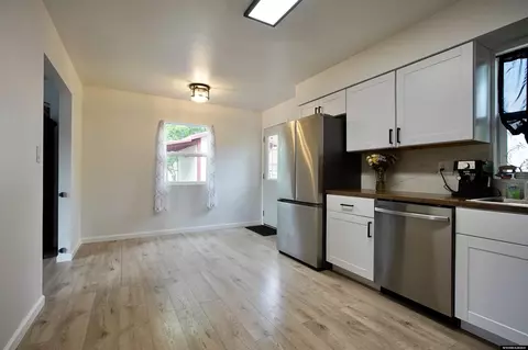 Kitchen - 720 E 19th St, Casper, WY 82601 photo 4 of 6