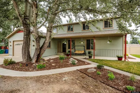 855 Absaraka St, Sheridan, WY 82801