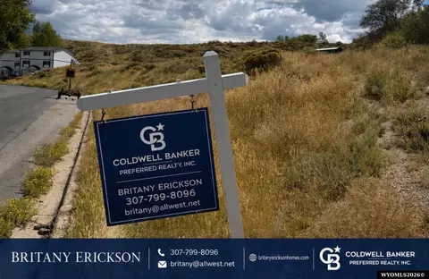 681 Sioux Dr, Evanston, WY 82930
