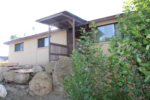 442 12th St, Evanston, WY 82930
