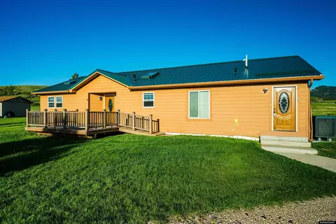 77 John Ln, Banner, WY 82832