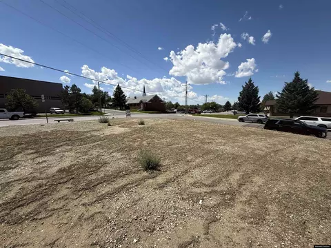 2600 E 2nd St, Casper, WY 82609 photo 5