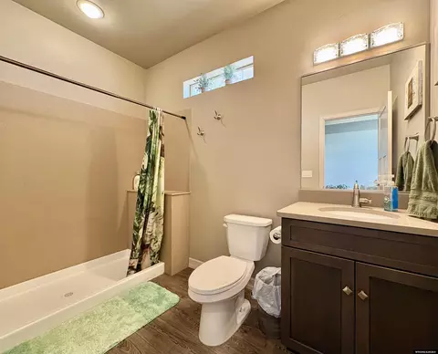 Bath - 213 Dove Loop, Douglas, WY 82633 photo 2 of 2