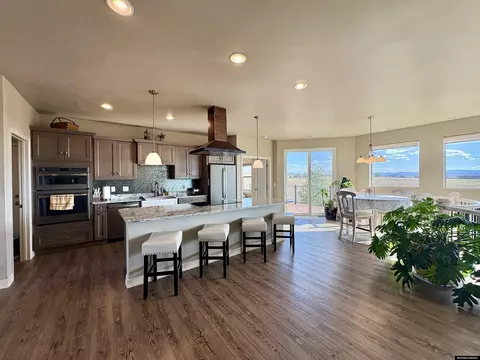 Kitchen - 213 Dove Loop, Douglas, WY 82633 photo 5 of 10