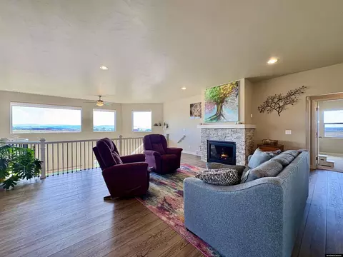 Living - 213 Dove Loop, Douglas, WY 82633 photo 3 of 8