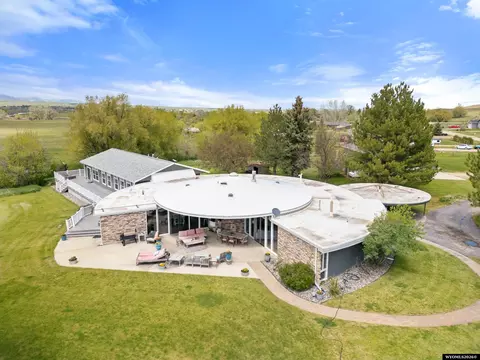 18 Circle 8 Dr, Sheridan, WY 82801
