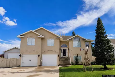 510 Cheyenne Dr, Rock Springs, WY 82901